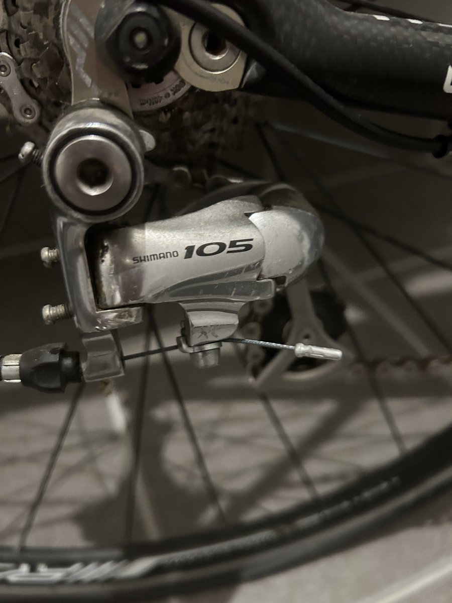 r7822r's tweet photo. 2014年　フェルトAR5 フルカーボン
マットブラック
乗らないので買って下さい。
8万くらいで
#ロードバイク物販
#ロードバイク売ります
#ロードバイク https://t.co/JaXWS6nwJo