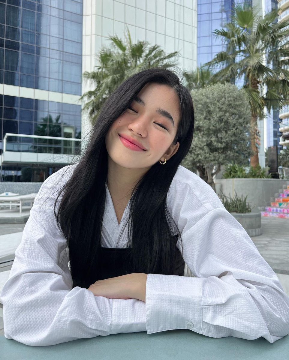 shiammonrolls's tweet photo. hello, i’m shia ! not new to #studytwt but i’m looking for new moots !! 

    ୨୧  10th grader
    ୨୧  journalist, chess player
    ୨୧  loves en-, coj, bini, hollywood, f1, books, and music

♡/↺ to be moots ૮ ˶•~•˶ ა #studytwtph https://t.co/adSD1ufyE2