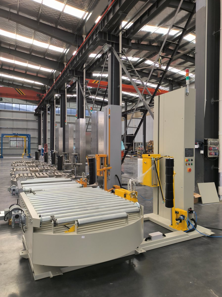 hilogogifts's tweet photo. LOOK, Check out our new MP303 series Fully Online AUTO conveyorized pallet wrapping machine

#conveyor #palletwrappingmachine #wrapping #pallet #onlinemachine #innovation 
#wrap #box #packagingmachinemanufacturer #packagingmachinery #packagingmachine #machine #shrink #shrinking https://t.co/f8p7p6nNs6