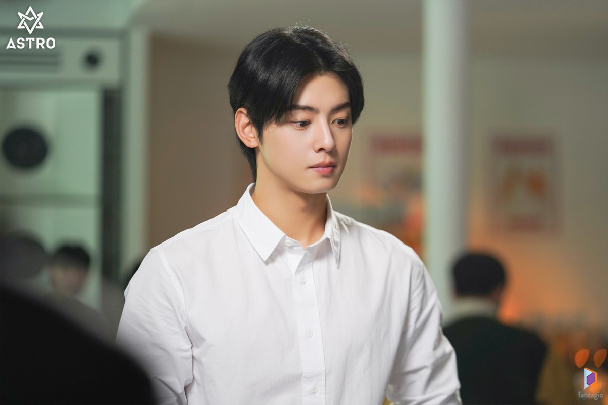 CHAEUNWOO_offcl's tweet photo. [#차은우][포스트] 무더운 여름 차은우와 시원하게!

▶ https://t.co/uPvwOoakAp

#네이버_포스트 #아스트로 #ASTRO #CHAEUNWOO https://t.co/gyQIeJjxfT