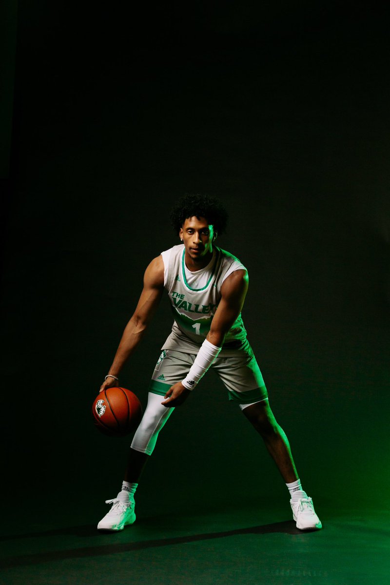 ANDRExJOHNSON's tweet image. 💚🖤