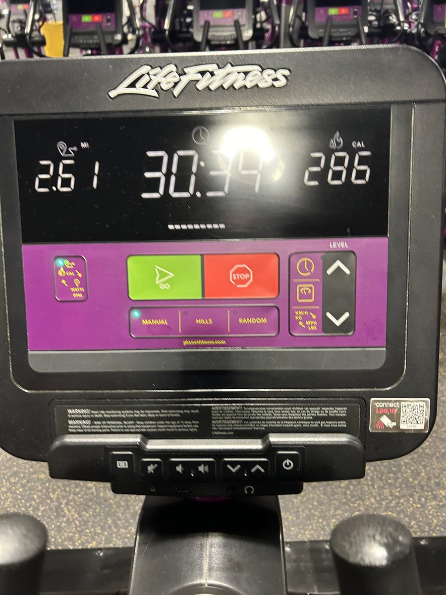 thegrazman86's tweet photo. #planetfitness #cardio #50pushups https://t.co/BhgoqGXufG