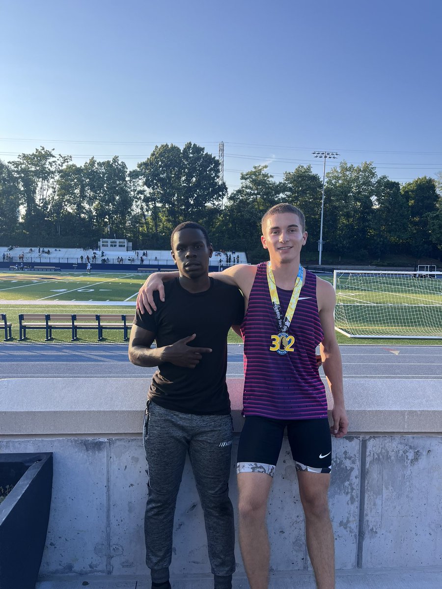 laytonjholt's tweet photo. Great day at The 2024 City of Wilmington Youth Invitational. PR of 23.06 in the 200 and PR of 11.39 in the 100. Also got 1st in long jump, where I jumped 6.00m. Looking forward to dropping these times even more. @ https://t.co/Q6BBB5My5V