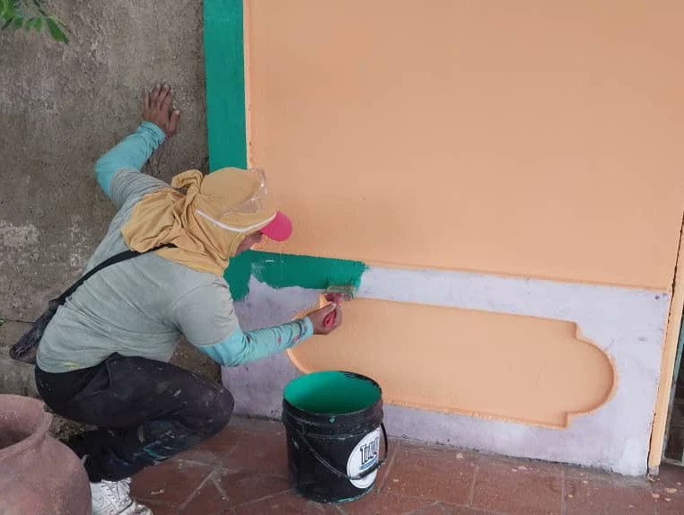 GMBNBT_NE's tweet photo. #17Jul24
Estamos atendiendo la comunidad del Parque Bicentenario, municipio Marcano,  siendo beneficiadas 965 familias

#SomosTricolor7nets
#MppopNe

@delcyrodriguezv @GRaulparedes @Barrio_Tricolor @YulArmas_ @AlcalGMarcano https://t.co/gDpDzXGWAv