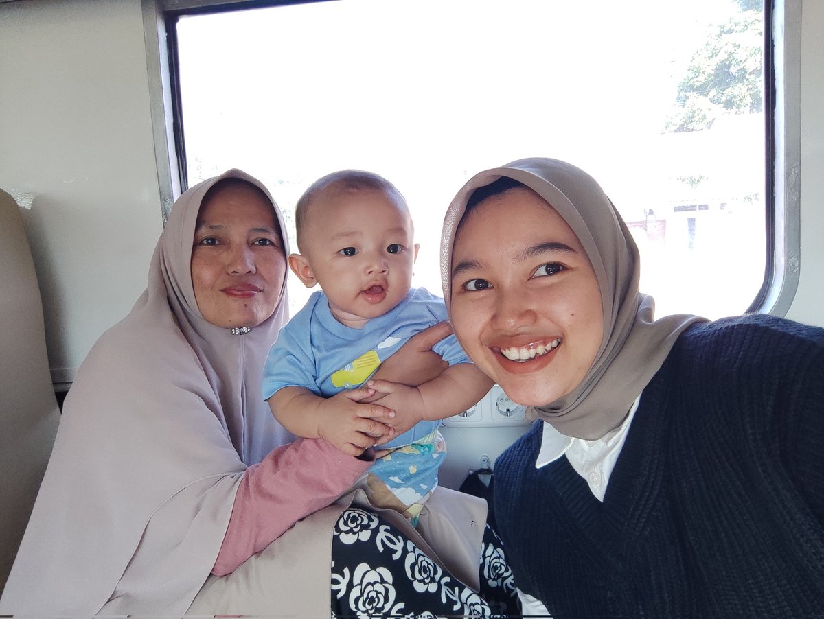 desriptsr's tweet photo. balik kampung https://t.co/xGC7athNvX