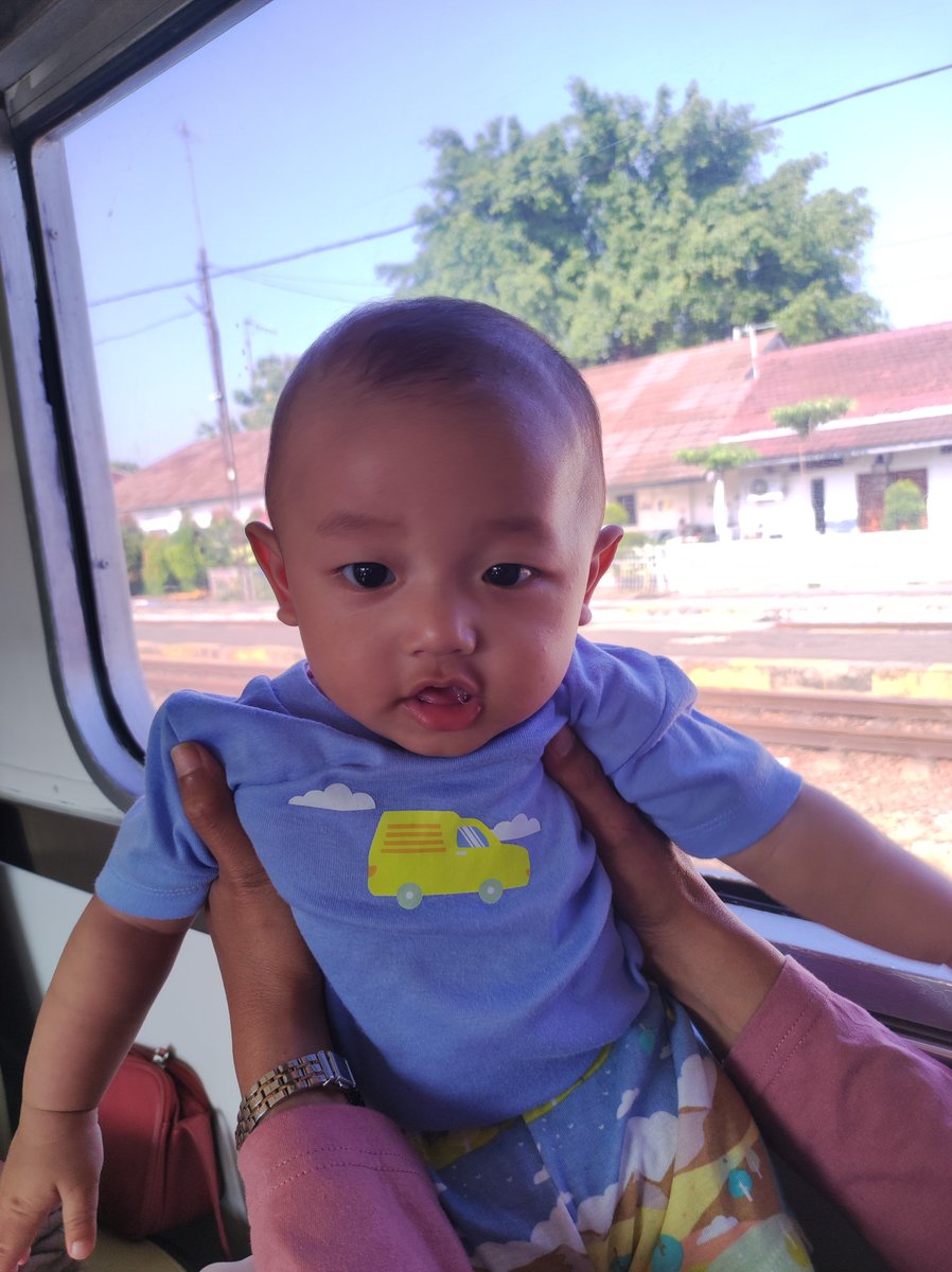 desriptsr's tweet photo. balik kampung https://t.co/xGC7athNvX
