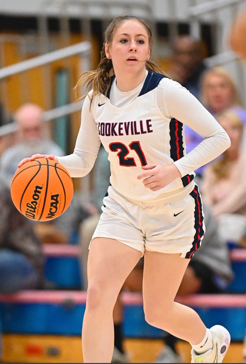 RobertRiggle's tweet photo. Excited to add @CarleeYokley  (Left) and @Kendyll2025 (Right) to our roster this weekend for the National Championship. We definitely will miss our teammates as they are on vacations with their families. But happy that these young ladies are willing to jump in and play some hoops with us!