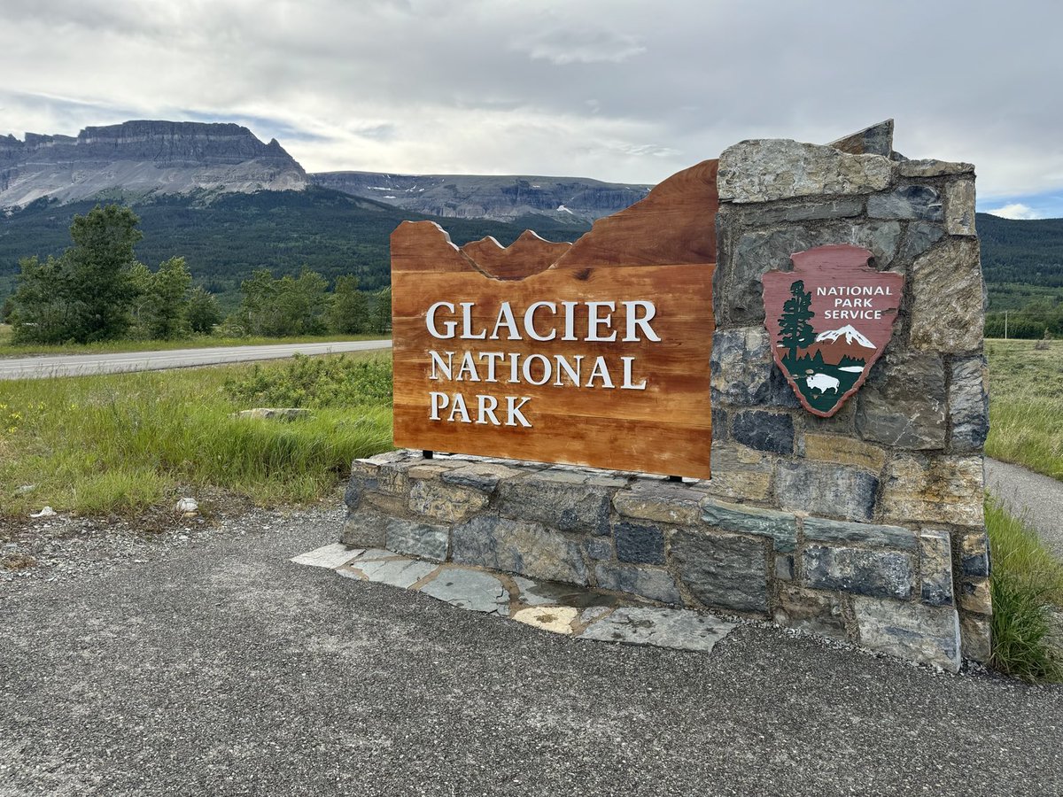 MatthewSheares's tweet photo. Montana - is amazing...  great people and a grand land worth seeing, it's a full breath!  Never will forget that beautiful bartender, Maddie.  Cap tip and a big smile. https://t.co/JnvsP13lSG
