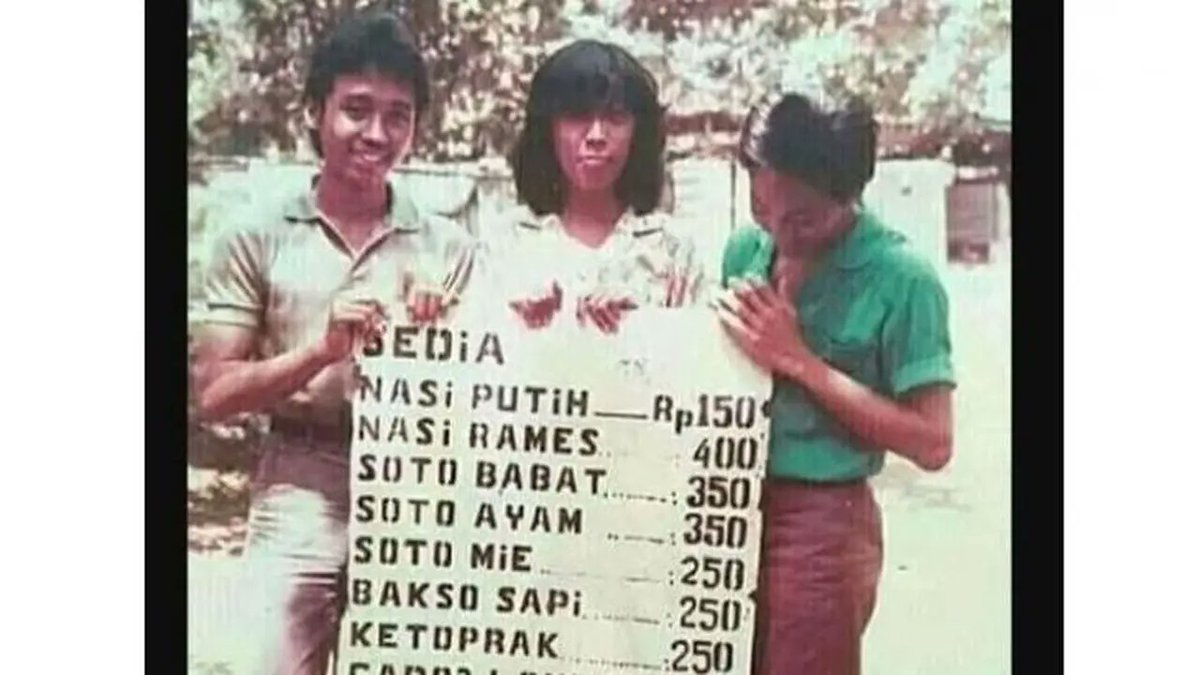 blekatze's tweet photo. @abu_waras duit segitu mah kenyang banget....btw ini jaman kuliah th 80an 😂 https://t.co/WFbD8O59wF