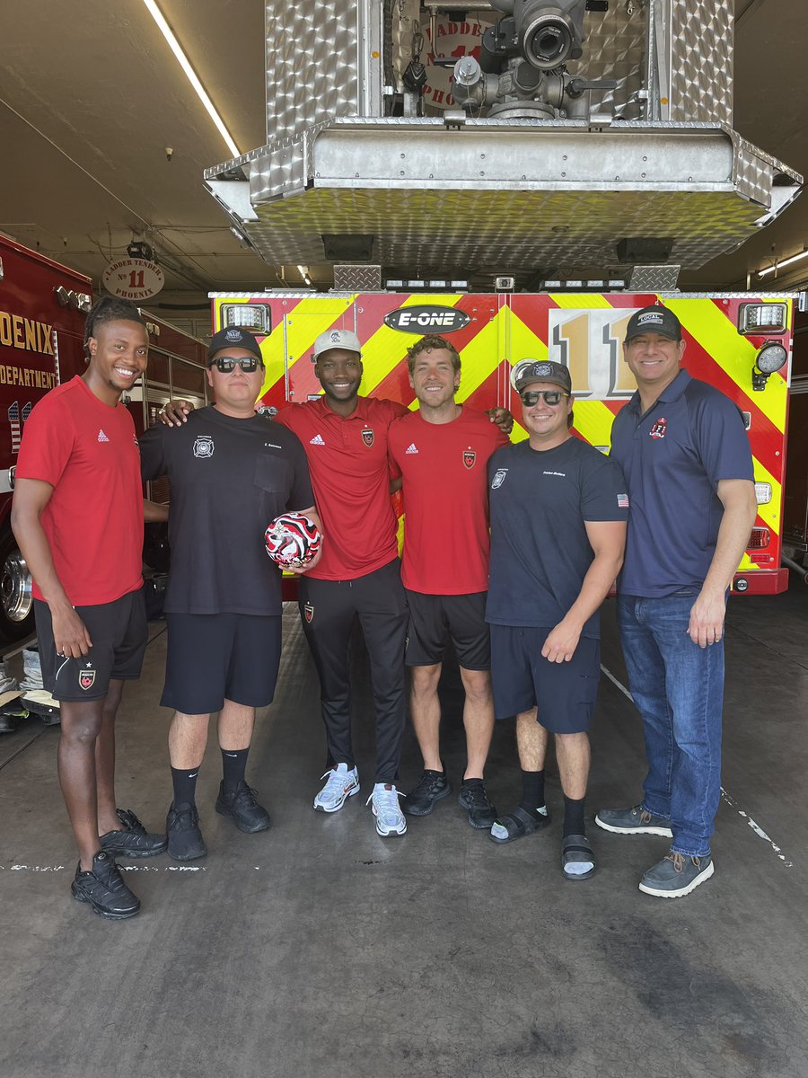 PHXRisingFC's tweet photo. Phoenix Rising’s Emil Cuello, Remi Cabral and Mo Traore responded to an emergency call with Phoenix Fire Station 1 and visited with firefighters at Station 11, 22 and 32 today to show their support and invite them to First Responders Night Friday at 8pm.

#TodosRojos https://t.co/qGLQUgcq3N