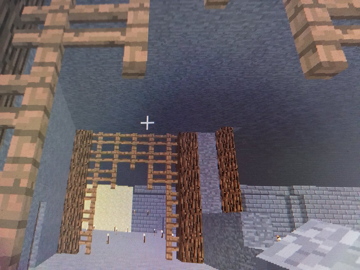 UGold300's tweet photo. Slowly building my Minecraft castle https://t.co/w8DMcvdIOr