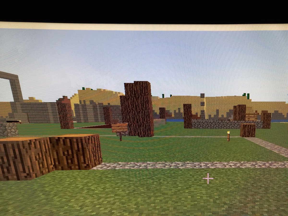UGold300's tweet photo. Slowly building my Minecraft castle https://t.co/w8DMcvdIOr
