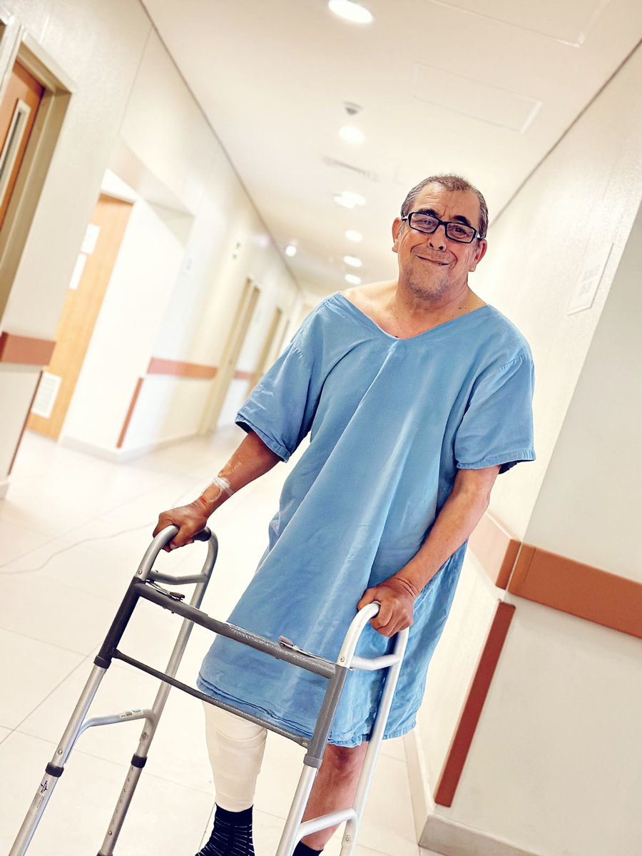 El #IMSSBIENESTAR #Sonora llevó a cabo jornadas de salud gratuitas en el Hospital General del Estado.

Los servicios ofrecidos incluyeron:

- Trauma y ortopedia  🦴 🦵🏻
- Cirugía de cataratas 👁

Comprometidos con la salud de las y los mexicanos 🇲🇽

#SomosIMSSBIENESTAR