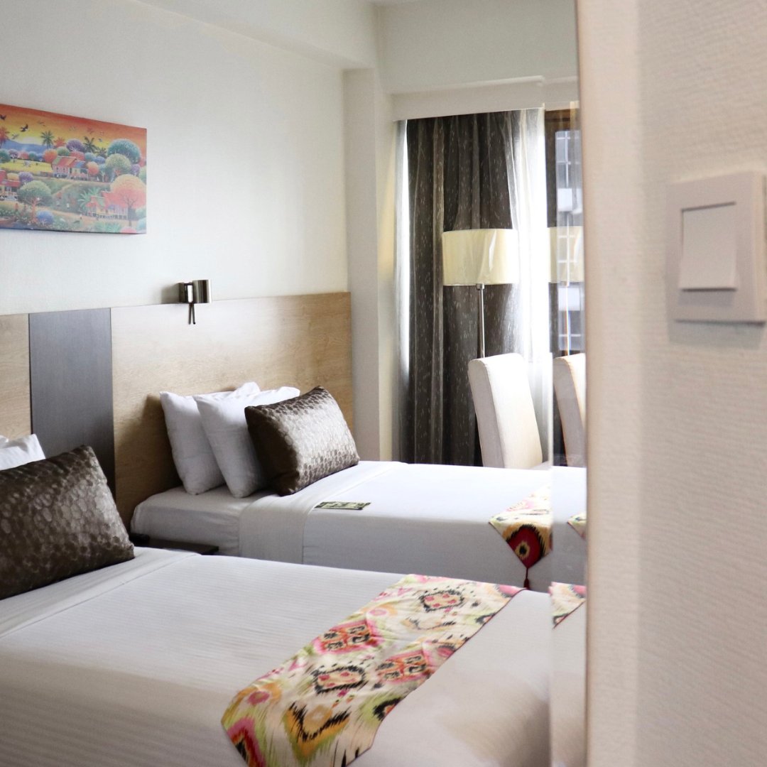 kl_continental's tweet photo. Discover unparalleled comfort in our premium room. Book now!
For bookings and inquiries: Call: +603 2693 9333 Website: https://t.co/6nQfcUK55U
Email: sales_reservation@ghihotels.com.my
#grandconkl #klcityoflight #staywithus #spaciousroom #Malaysians https://t.co/Luw929zi6N