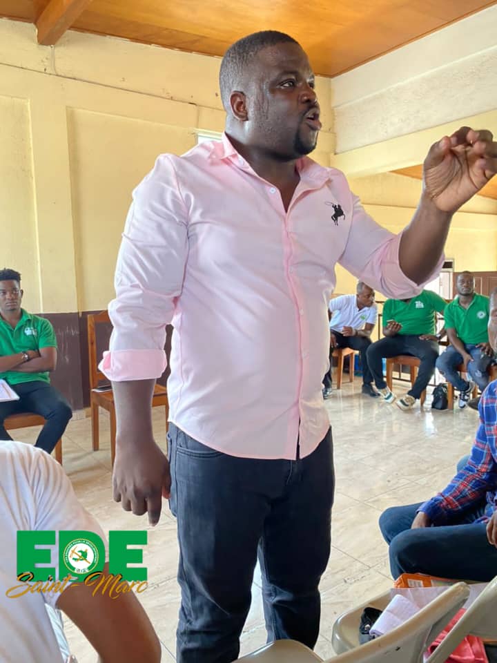 EDEArtibonite's tweet photo. La Coordination Départementale du parti EDE de l'Artibonite a organisé  ce mercredi une formation à l'intention des Coordinations communales , sections communales, mouvman fanm EDE, Mouvman Etidyan EDE et mouvman Jenès EDE  à Saint-Marc. https://t.co/6wSEuXWLHW