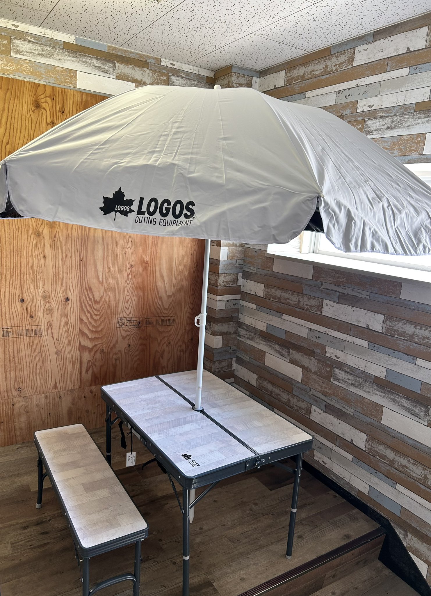 ロゴス(LOGOS) ROSY ファミリーベンチテーブルセット ホワイト90cm