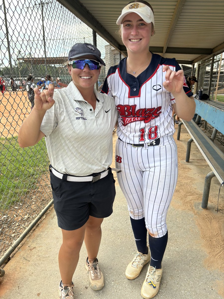lauren_vallery's tweet photo. I had a great day today at Junior Day! Thank you all the coaches, but especially to @UTD_Softball and @SEUSoftball for a great day. @Blaze18Gold @DadDamiani @HarlanHawks_SB @coachrodr22 https://t.co/69SppTQfBA