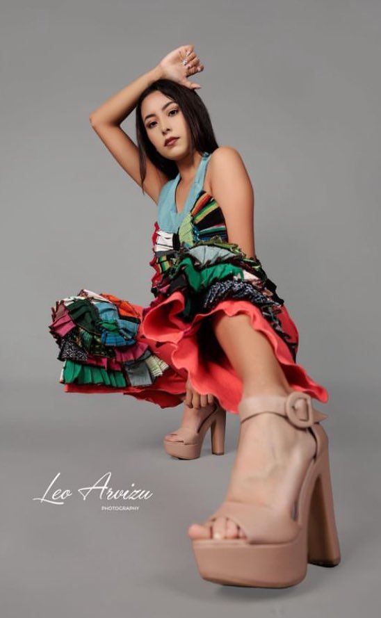 fabi_artetextil's tweet photo. #Guelaguetza Guelaguetza!!! Colección #tiliche
Una expresión artística desde los telares de #Oaxaca 
diseño original Fabiola Calvo Arte Textil Oaxaca #unico #chic #top
📸
Leo Arvizu Fotografia Profesional
💃 Agencia De Modelos JO
👗 Fabiola Calvo https://t.co/Z1tW1MwUN3
