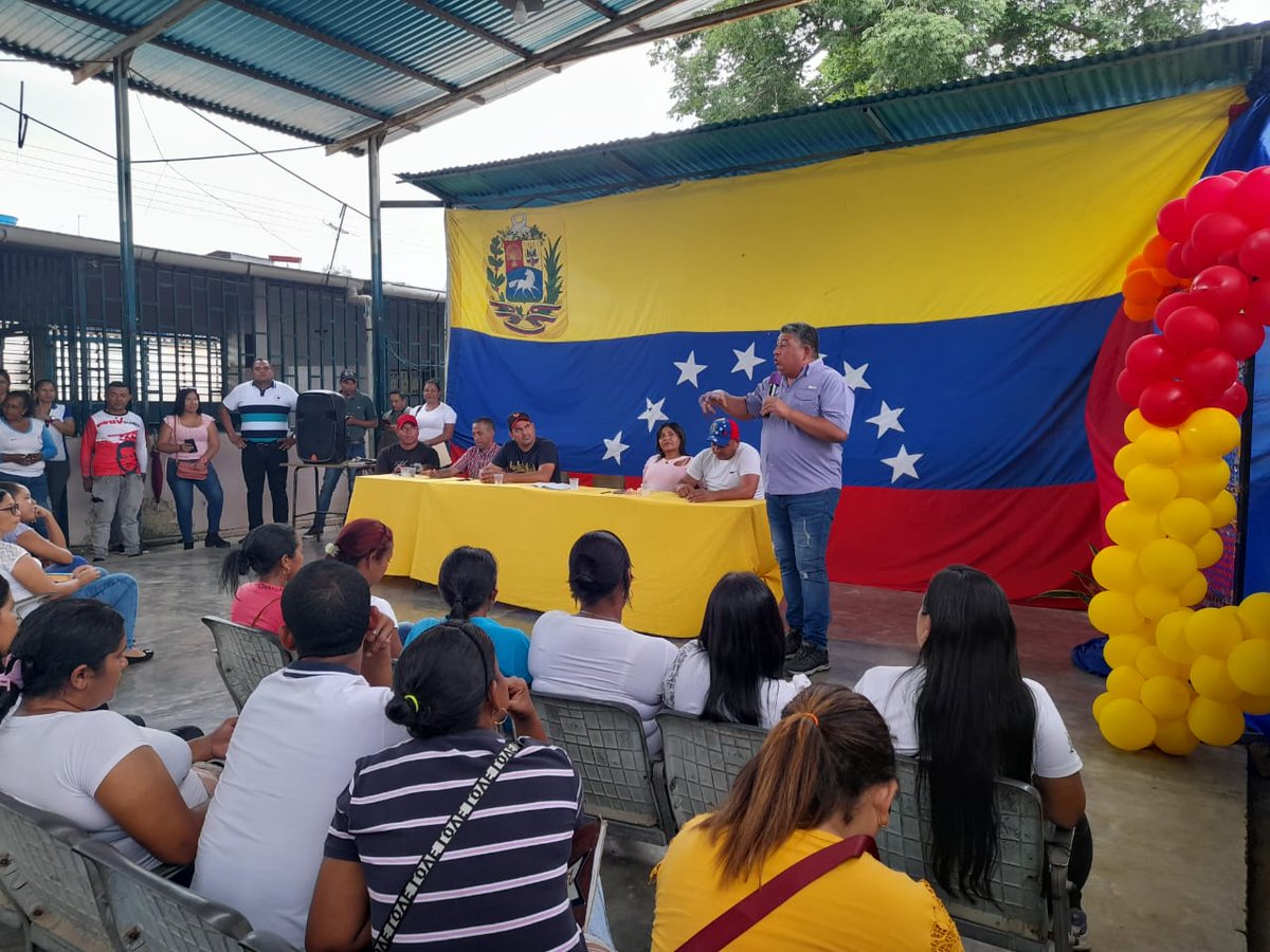 Elías Zurita tweet media