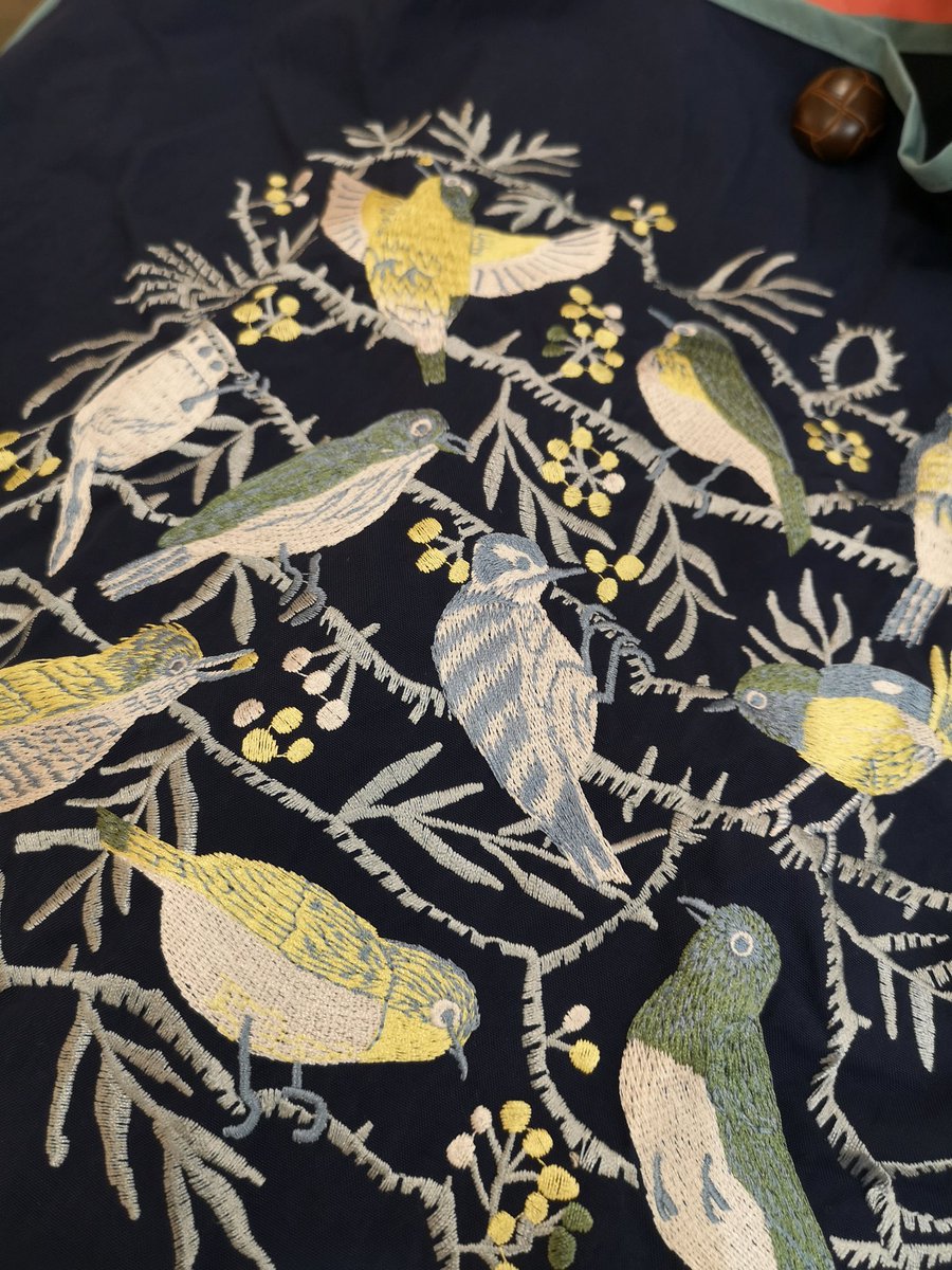 oribe_tokushima's tweet photo. ✨新商品✨
【刺繍バッグ】おすましのねこ・山の鳥😺🐦入荷しました~🙌🎶
めちゃくちゃ可愛いです~😍
折り畳むことができるエコバッグなんですよ♪生地もしっかりしています!!刺繍がめちゃかわ~!!💕
#織部ゆめタウン徳島店 #新商品 #刺繍バッグ #HarukoKitamura #2waybag #エコバッグ https://t.co/sT3SuNmSjl