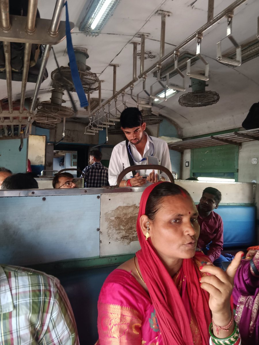 Salauddinllb086's tweet photo. #trainhelp
मान.. @RailwaySeva व @drmdnr जी मुझे अशंका हैं कि Train No- 15215 में लगभग अवैध 15 फर्जी टिटियों द्वारा जांच की जा रही हैं, स्पष्ट करें.
@PMOIndia
@AshwiniVaishnaw
@drmsee1
@gadbihar
@Spjdivn
@Srdomspj
@EasternRailway
@ECRlyHJP
@RailMinIndia
@ECRlyHJP
@RPF_INDIA
@ANI https://t.co/grBP6XM1Pp
