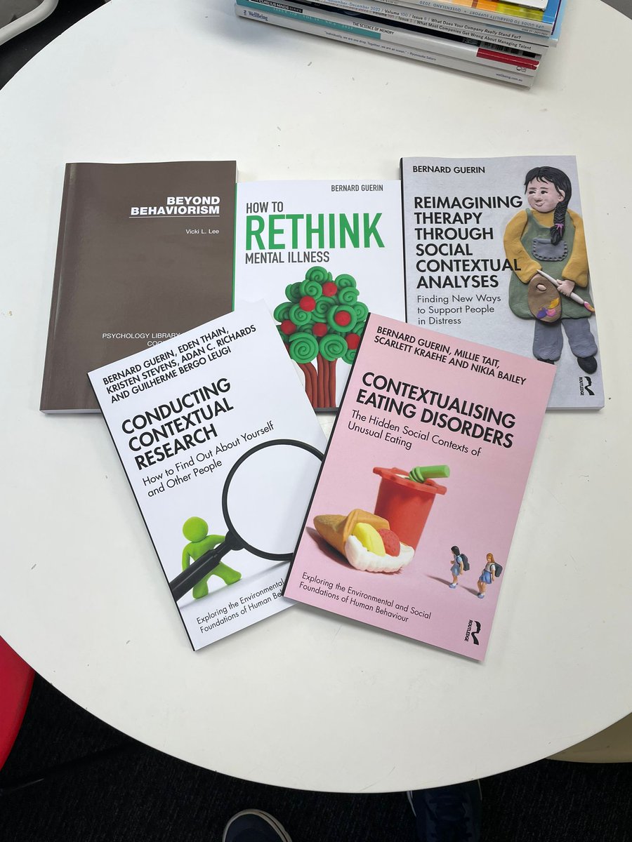 HelderGusso's tweet photo. Chegou nova carga de livros no escritorio! Overdose de Guerin nas proximas semanas! Guerin e Vicki Lee sao dois dos pioneiros em Analise do Comportamento na Australia! Gente boa das ideias... https://t.co/fRgJNfDn89