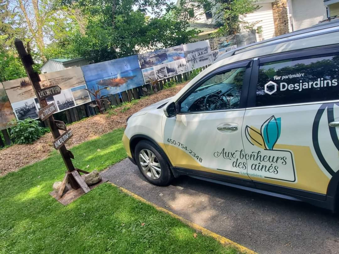 Columbo1806's tweet photo. Notre immense merci à l'organisme Aux Bonheurs des Aînés Lanaudière pour avoir organisé une visite enrichissante à la Maison des Cageux. 

Nous avons adoré partager ces moments d'aventure avec vous. Vivement la prochaine fois ! 🌟

#Cageux #radeau #histoiremaritime #étéfou https://t.co/nDUOlNbxug