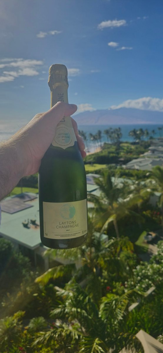 Declan_Garvey's tweet photo. Thank you to @VirginAtlantic crew (Amanda and co) from London Heathrow to LAX on 2/7/24 for the great service and lovely Honeymoon gift of a bottle of champagne which we are enjoying overlooking our beautiful view in Wailea, Maui we will definitely fly again #virginatlantic https://t.co/Ax3gTTDzRU