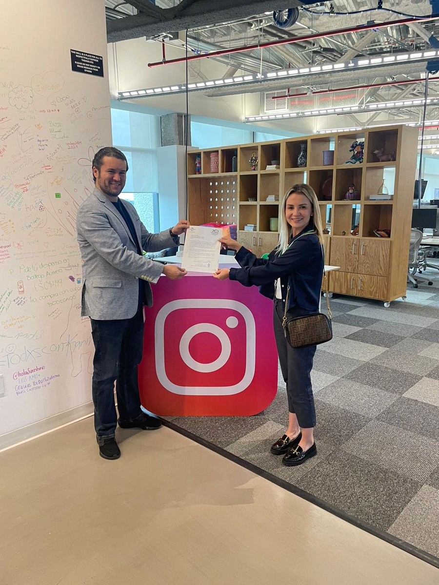 Valeriagtzv's tweet photo. Gracias a @Google y @Meta por recibirnos en sus oficinas en CDMX!

Tenemos confirmada su visita a @DurangoCap para el Summit “Los Gigantes Tecnología”, donde seguiremos conociendo las innovaciones y soluciones digitales que estas empresas ofrecen para las #PyMes de #Durango! 📲💻 https://t.co/6h4dSWej7g