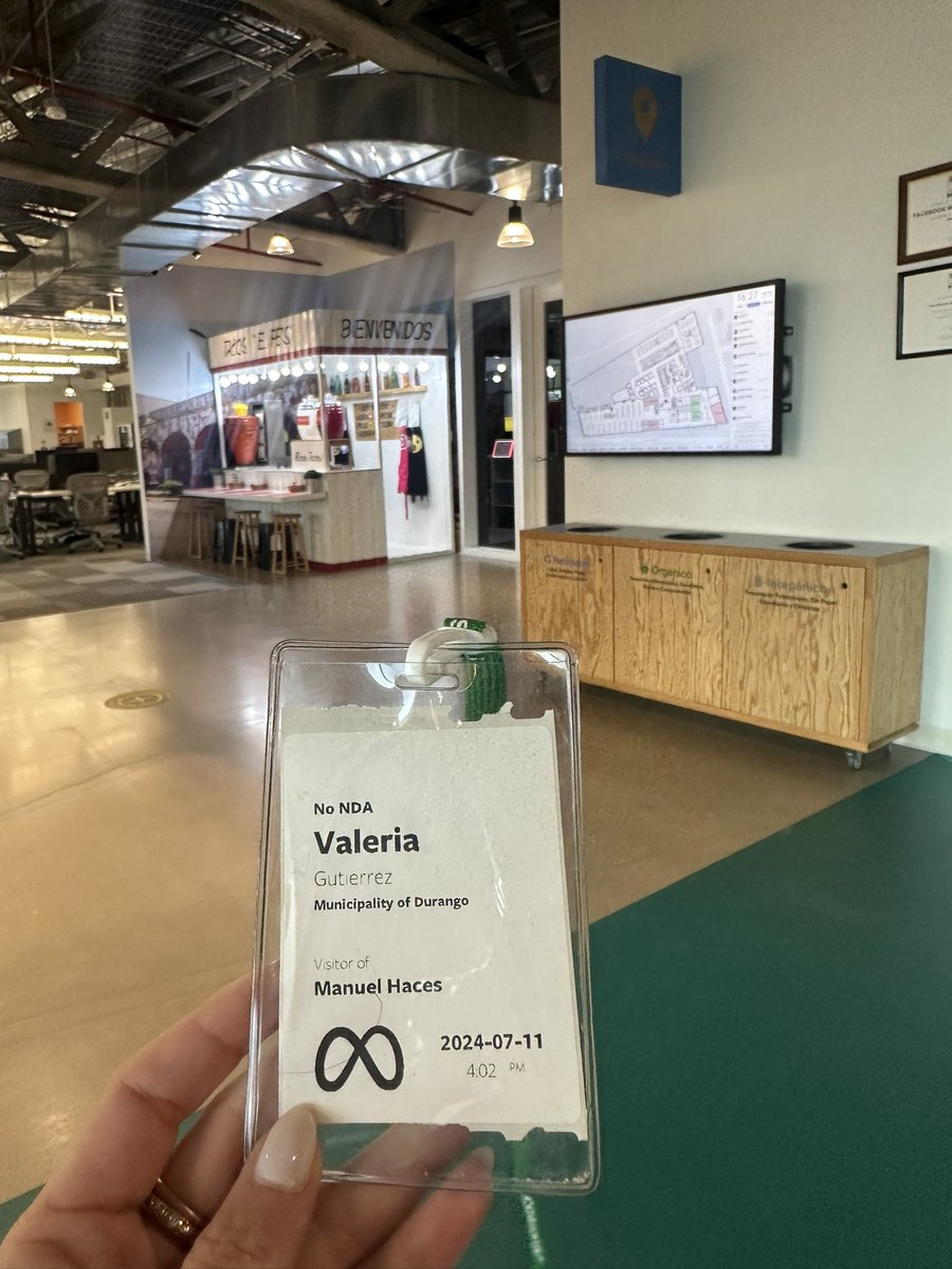 Valeriagtzv's tweet photo. Gracias a @Google y @Meta por recibirnos en sus oficinas en CDMX!

Tenemos confirmada su visita a @DurangoCap para el Summit “Los Gigantes Tecnología”, donde seguiremos conociendo las innovaciones y soluciones digitales que estas empresas ofrecen para las #PyMes de #Durango! 📲💻 https://t.co/6h4dSWej7g