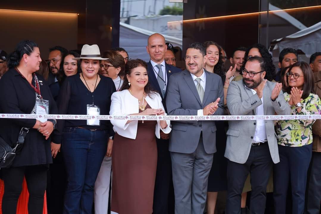 larutaesclara's tweet photo. 🫶🏽 Hoy la Jefa de Gobierno electa @ClaraBrugadaM  regreso a Iztapalapa, donde nacieron las Utopías. Para inaugurar la #UtopíaIxtapalcalli
En la Ciudad de México #LaRutaSiFueClara 💜 https://t.co/Nzjv83WuUI