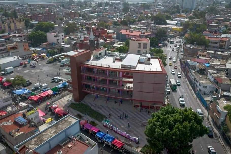 larutaesclara's tweet photo. 🫶🏽 Hoy la Jefa de Gobierno electa @ClaraBrugadaM  regreso a Iztapalapa, donde nacieron las Utopías. Para inaugurar la #UtopíaIxtapalcalli
En la Ciudad de México #LaRutaSiFueClara 💜 https://t.co/Nzjv83WuUI