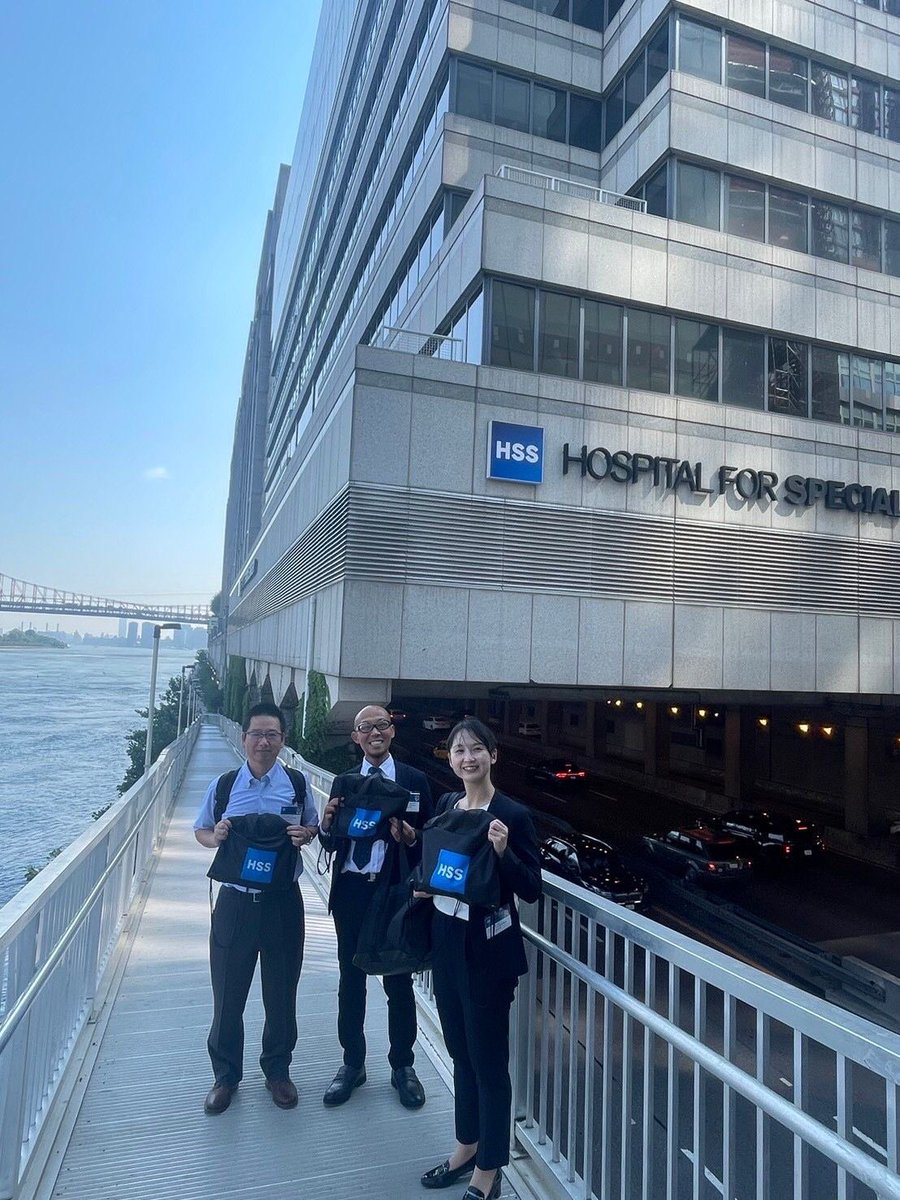 ISAKOS's tweet photo. ISAKOS collaboration with National Partner Society #JSOA! 🤝 JSOA fellows visit #ISAKOS 2nd Vice President, Robert Marx, at @HSpecialSurgery in New York, USA. https://t.co/L18zPAsAkq