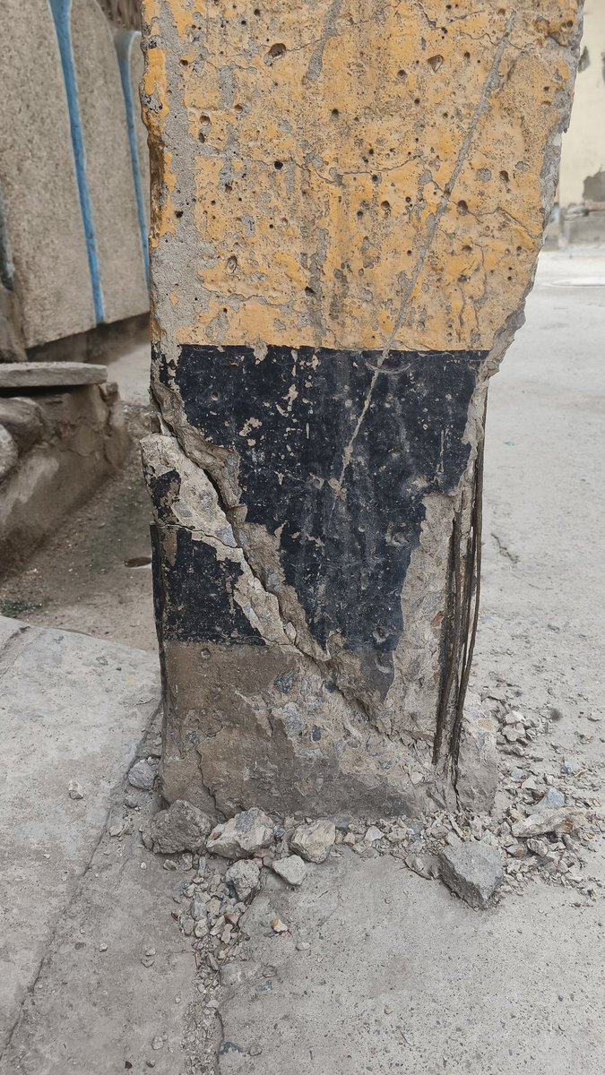 Devenderskhatri's tweet photo. @tatapower_ddl @LtGovDelhi @ArvindKejriwal @AtishiAAP Broken Electricity poll after serval complaints on different platforms no action has been taken by the concerned authorities. (Near Matke Wali kohti in front of Chaidai wali Gali Mamurpur Narela Delhi 40) https://t.co/LhnLMVtetC