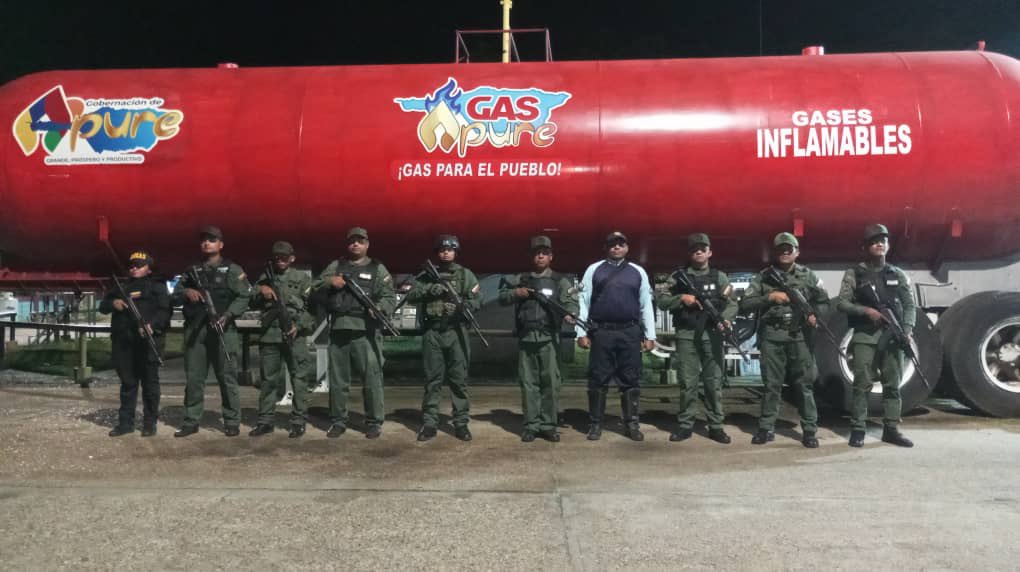 dhernandezlarez's tweet photo. Revista y patrullaje a las instalaciones que prestan servicios básicos y bienestar a nuestra población venezolana !

#IntegrarEsVencer https://t.co/ECFRhyCr5z