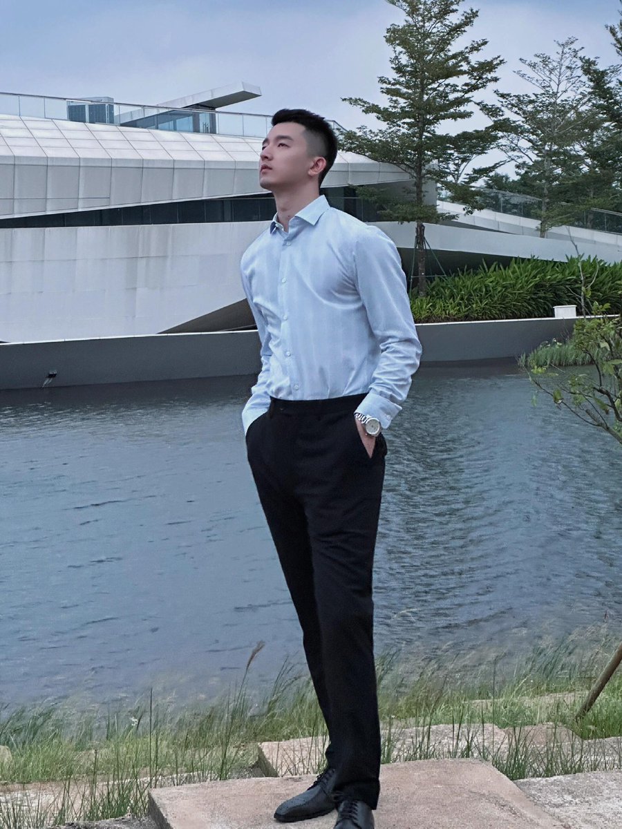 花自向陽開  人終往前走