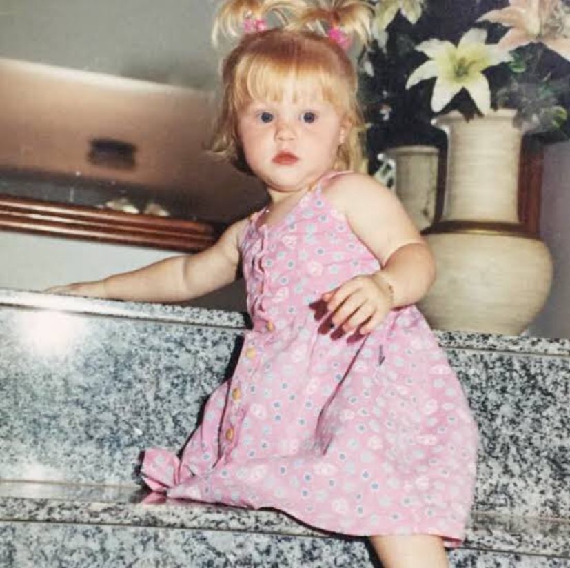 esterwls's tweet image. pitoca demais 🤏🏻