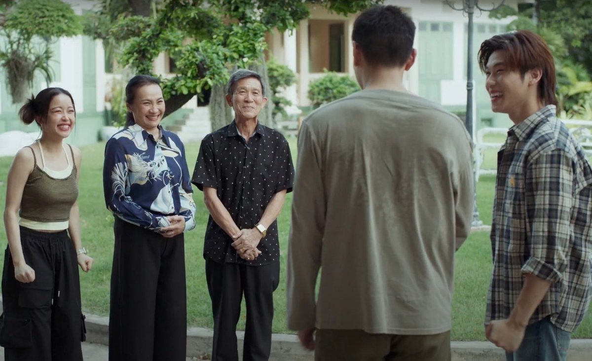 newsplusTH's tweet photo. “Century of Love ปาฏิหาริย์รักร้อยปี” ตอน 4 https://t.co/Npj48nvd7I #newsplusTH https://t.co/KAy7IDgod0
