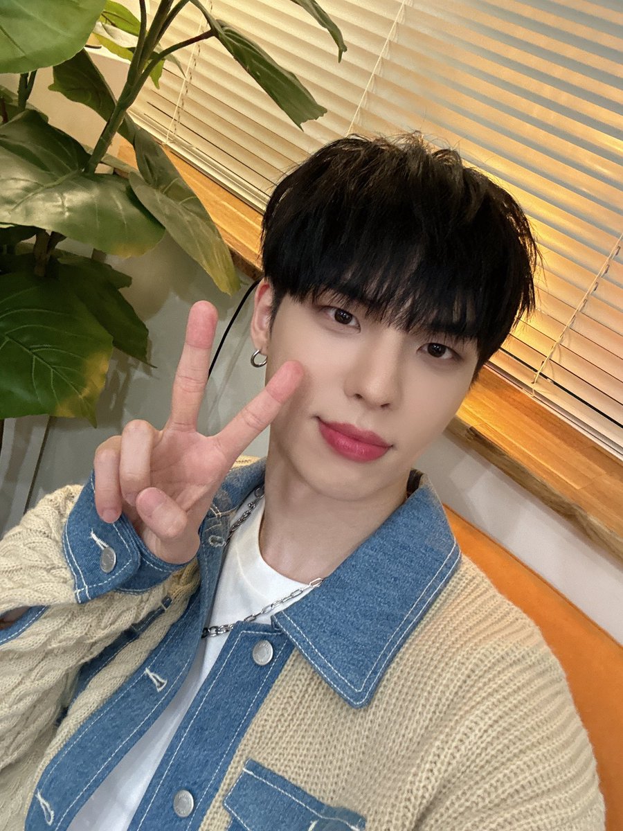 CIX_twt's tweet photo. 픽스랑 5번째 픽스위크💙

#CIX #FIX #BX #이병곤 #병곤 #평픽사💙 https://t.co/k5fJCqT3JE