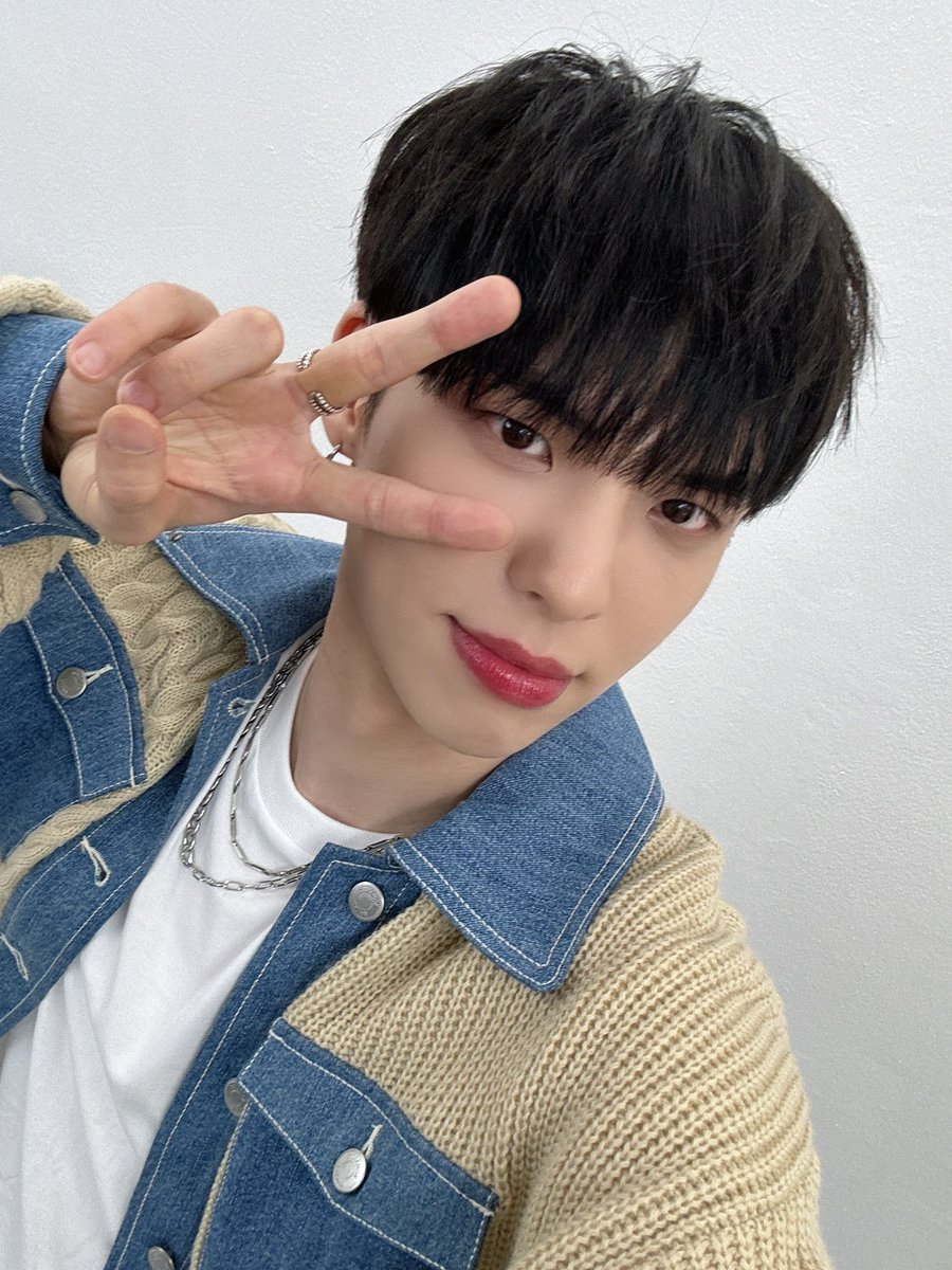 픽스랑 5번째 픽스위크💙

#CIX #FIX #BX #이병곤 #병곤 #평픽사💙