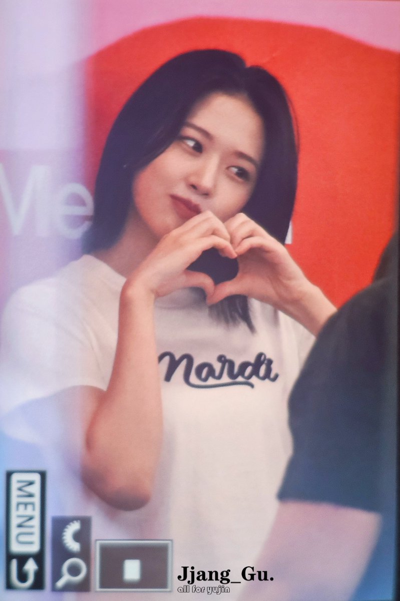 240718 비맞으며 좋아하는 강아지
#아이브 #안유진 #ANYUJIN #IVE