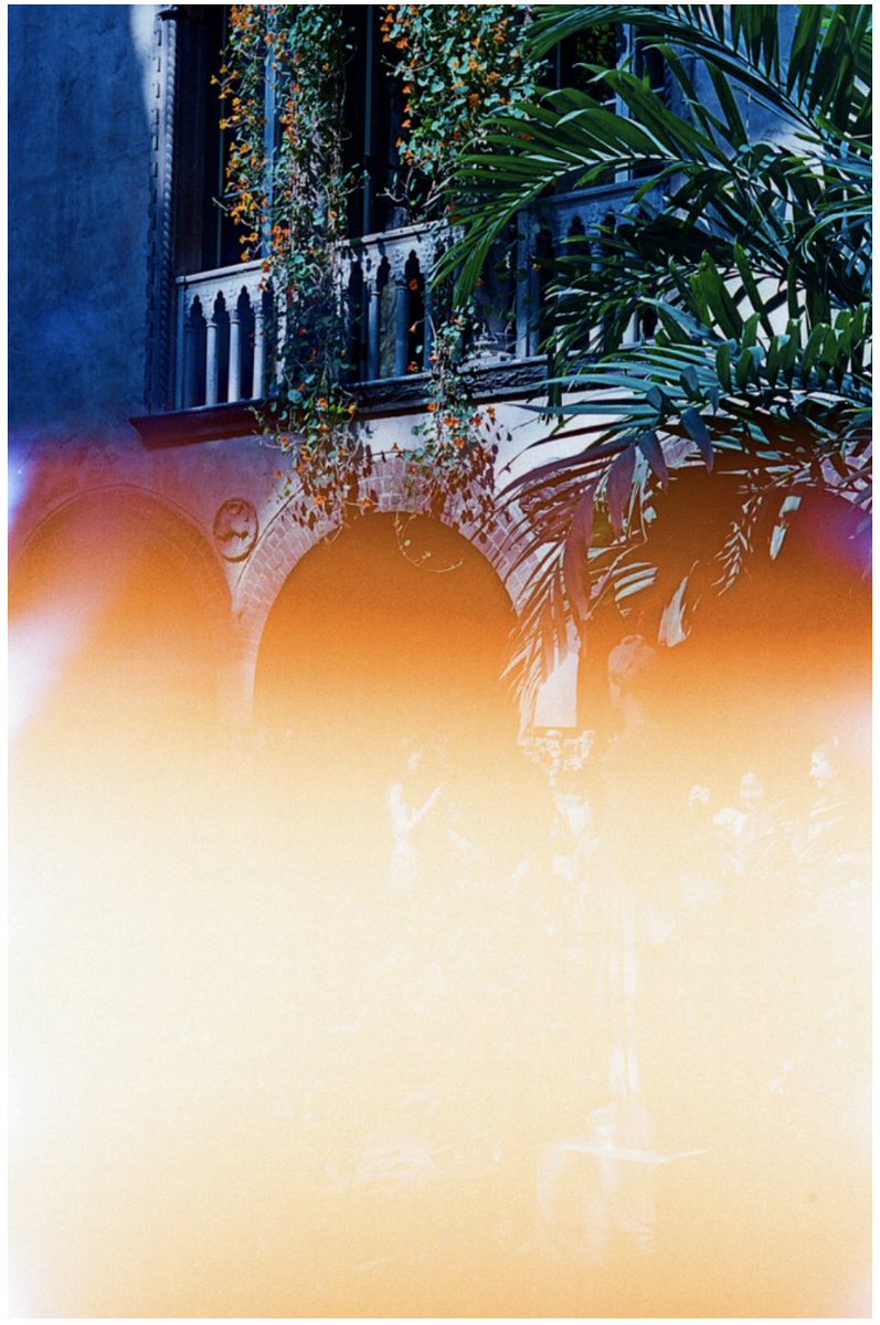 kbarley66's tweet image. I have three photos in the latest @hellbendermag :)
"flag" + "daydreaming" + "rays"
the first taken in nyc almost exactly a year ago, perhaps more relevant today