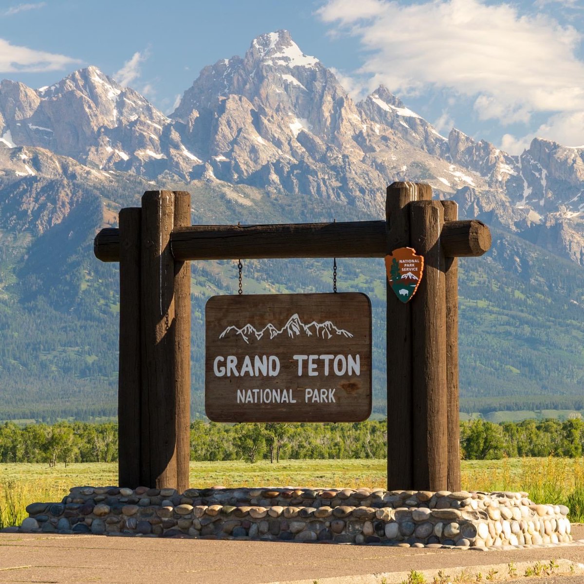 drew_brian's tweet photo. Grand Teton National Park, one of my favorites. https://t.co/THdGTNJsGr