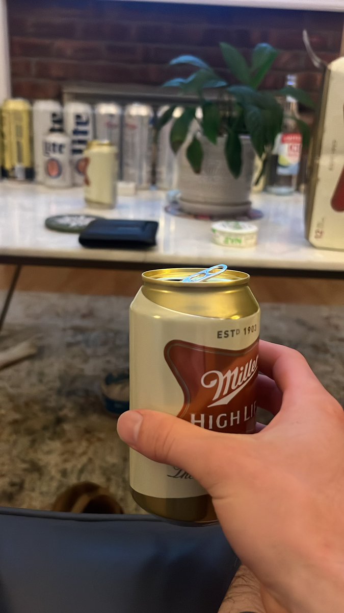 Willieonhere's tweet image. Champagne of beers. #Coldone