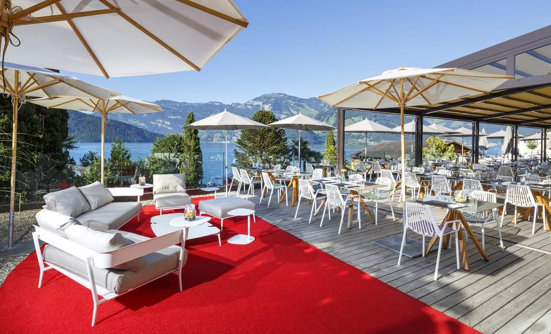 juiz_nidwalden's tweet photo. Geniessen Sie einen kühlen Drink in einer der Bars am Vierwaldstättersee in Nidwalden. Prost! 🍸☀️
#Wassertipp #Vierwaldstättersee #Nidwalden #Bars #Hergiswil #Beckenried https://t.co/5iEWmfRGgV