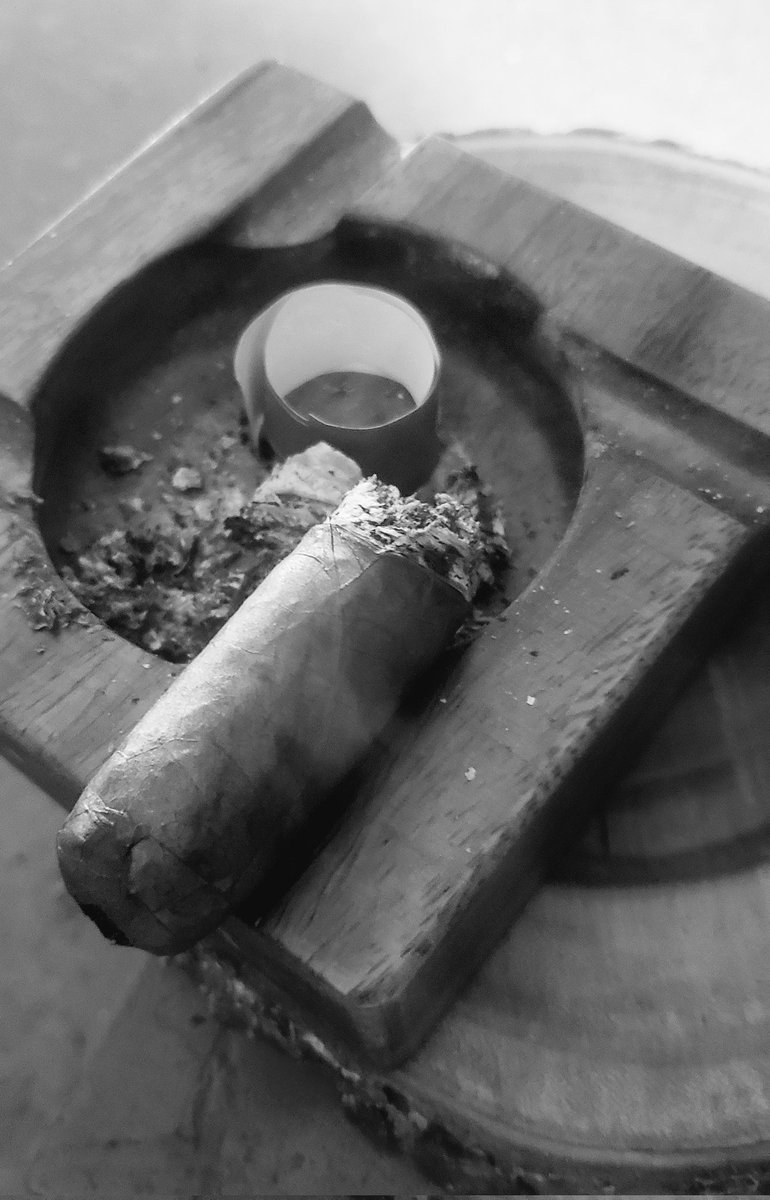 eclecticwords's tweet image. Its #TheBigPayback smoke 💨 #cigarmoment  at 49 this is what I do.