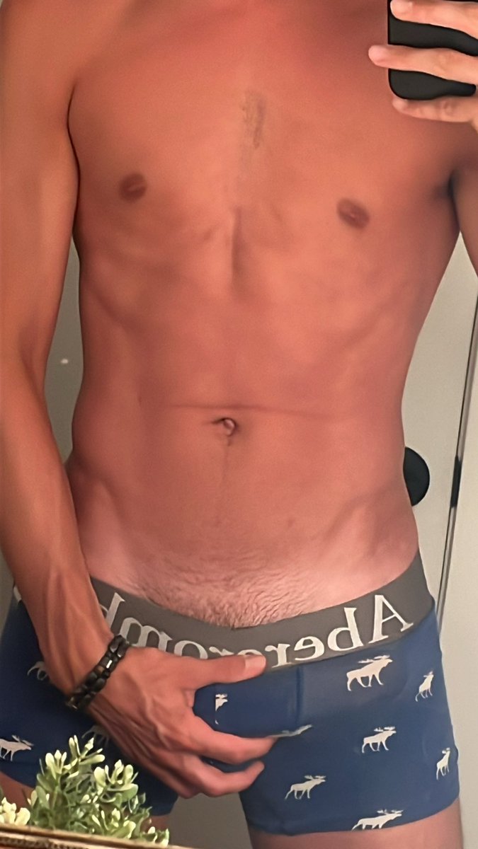 nextdoortwunk's tweet photo. Good night, Twitter 😘😴 https://t.co/cEOHIVk6gt