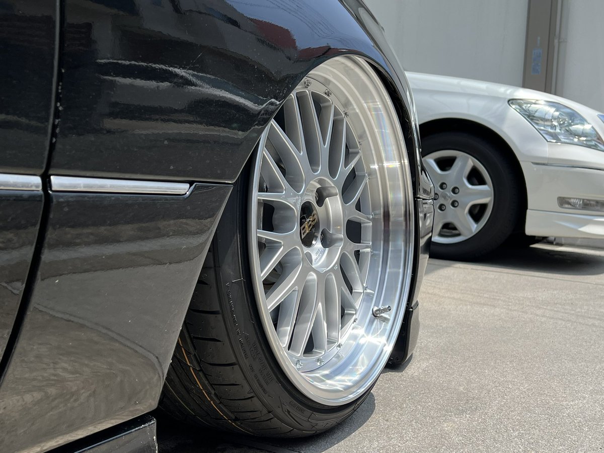 30セルシオにBBS LM 19インチいつもの10J 4本やっぱりセルシオはカッコ