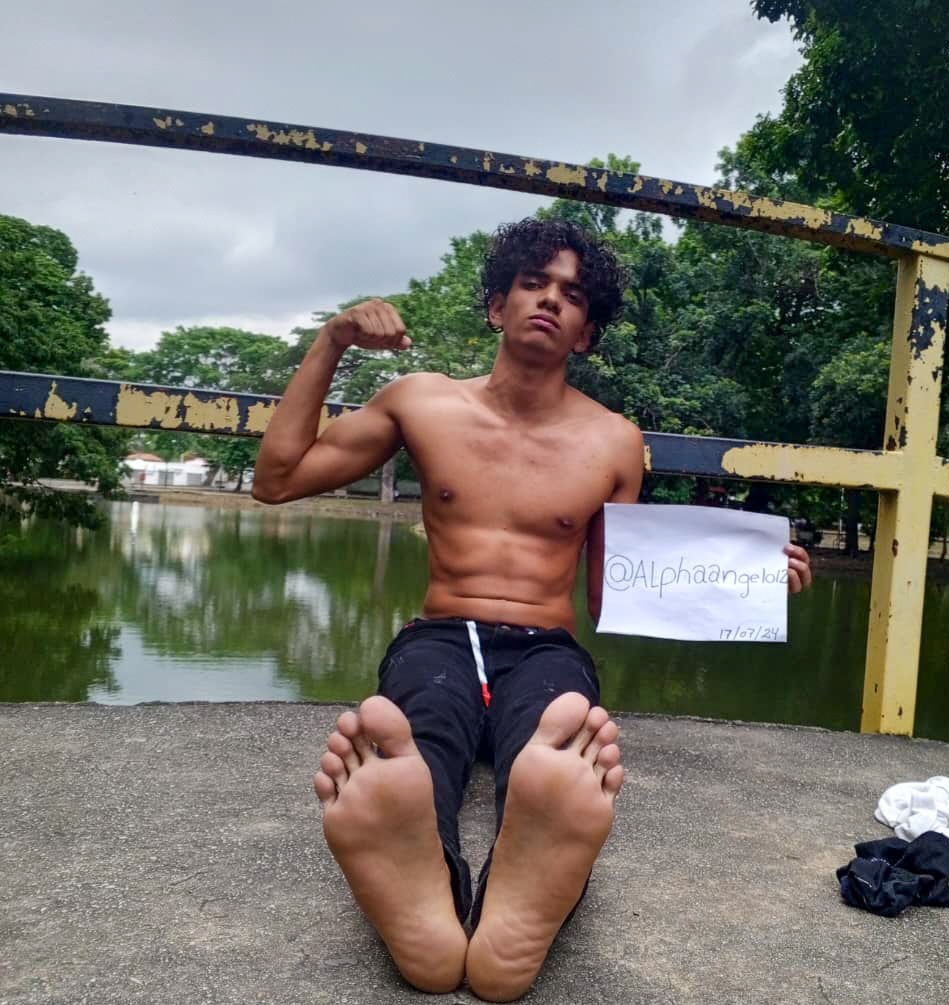Alphaangelo12's tweet photo. Verification post. I'll wait for you in the DM to let you know who the real alpha is.  

@RT4TeenDom @rt_feet  @diamond__here  @slave_here @rt_find @alphas_rt @FindomAlphaRT @MASTERS_PROMOS @nick_gtwb  @subfggt @RT_4Promo @officer_rt @piesmasculinosf @DivulgaAlfa  @Subforsubs1 https://t.co/5YLtbrJuRz