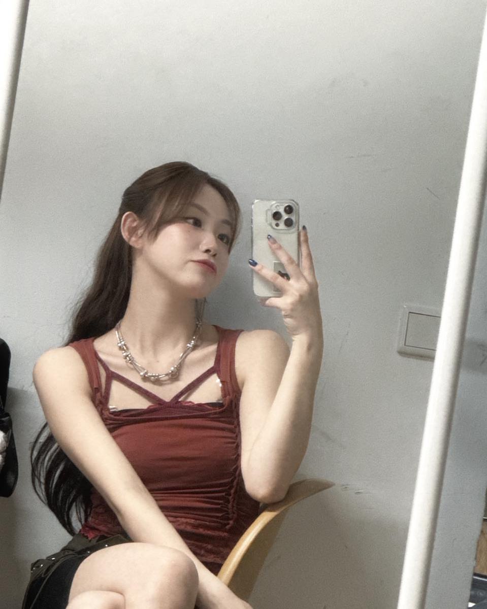 suhyeonarchive's tweet photo. 240718 instagram post https://t.co/C6mcvWsqcq